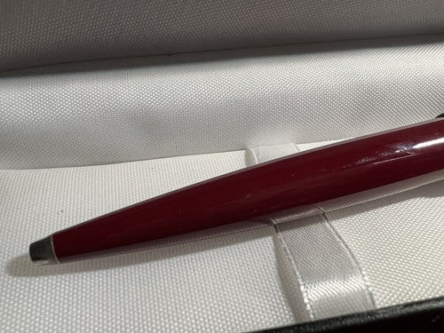 Aurora Stylo-Plume Sphère Bordeaux Style Avec Chrome Écrit Parfaitement 