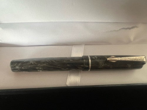 Malmaison Stylo-Plume Stylo à Plume Celluloid Levier Écrit France Antique 1940