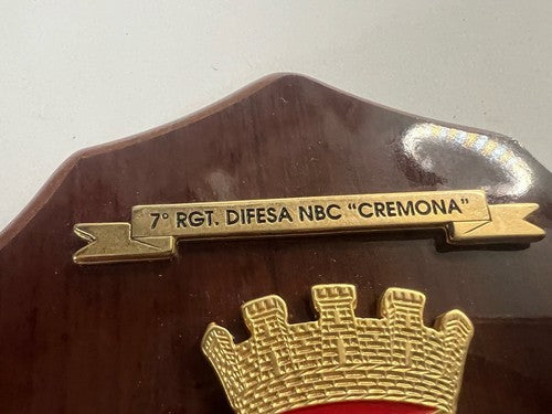 🔴 Wappen des 7. NBC-Regiments Cremona, Schild aus Holz, Metall, Emaille, Höhe 15 