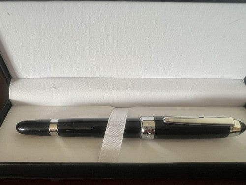 Hugo Boss Stylo-Plume Stylo à Plume Laque Noire A Cartouche Profils Chrome Non