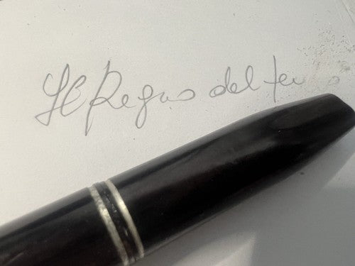 Racler Kugelschreibergummi für Radiergummi, Bleistift in Haarspray mit Vintage-Kleiderhaken aus den 1950er Jahren 