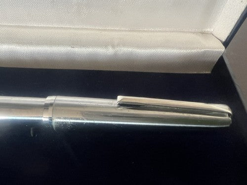 🔴 AURETTA chrome fountain pen By Aurora with vintage 1970 C cartridges 