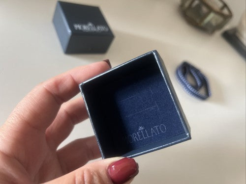 🔴 MORELLATO Schmuckkästchen: Manschettenknöpfe, Ring, blauer Anhänger mit Schleife 