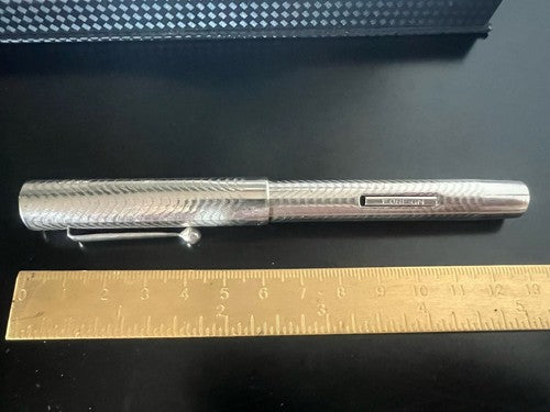 🔴 AUSLÄNDISCHER Vintage-Füllfederhalter aus den 1930er Jahren mit ziseliertem Chromhebel SCHREIBT 
