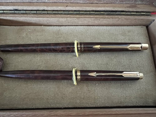 🔴 PARKER penna stilografica 180 lacca e sfera Parker 75 scrivono vintage