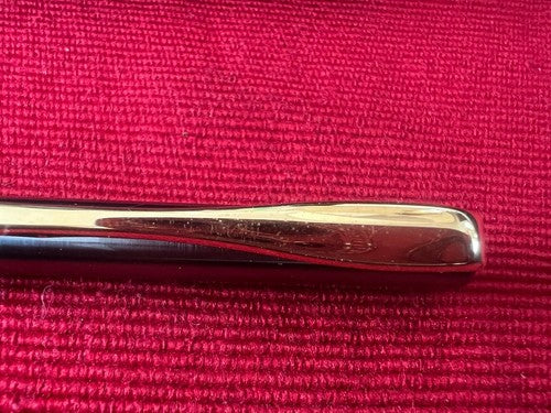 🔴 AURORA Magellan Kugelschreiber, gunmetal-goldene Form, schreibt im D-Gehäuse 