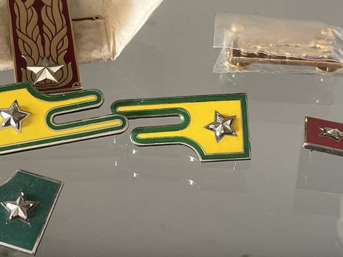 🔴 Alamari ESERCITO ITALIANO MILITARI metallo e smalti mostrine 13 PEZZI vintage