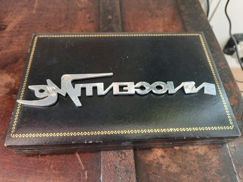 Armes Innocenti Morris Voiture Écrit Emblème Orrnement Logo Vintage B 