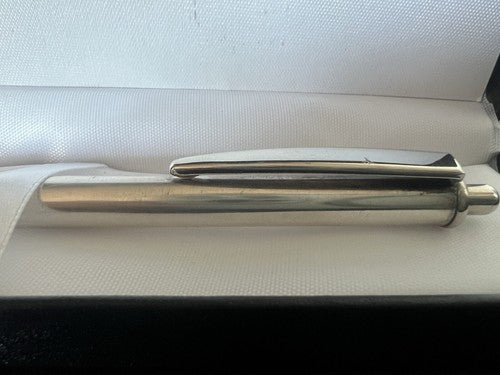 🔴 Kugelschreiber aus 925er Sterlingsilber, satiniert, glänzende Konturen, Druckknopf 21 
