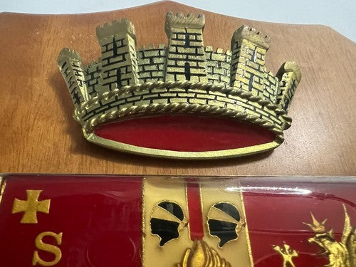 🔴 Wappen der Zentralen Militärregion, Schild aus poliertem Holz und Metall, Höhe 23