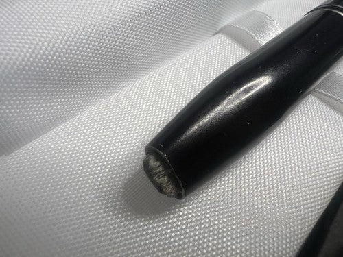 Racler Kugelschreibergummi für Radiergummi, Bleistift in Haarspray mit Vintage-Kleiderhaken aus den 1950er Jahren 