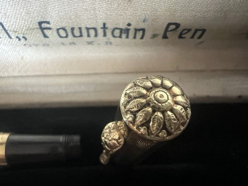 Ideal Retractable Fountain Pen 14KT Gold Vintage B