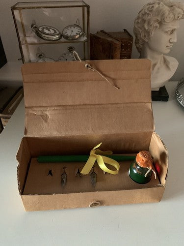 🔴 CAMPO MARZIO Holzfüller mit fluoreszierender roter Tinte 