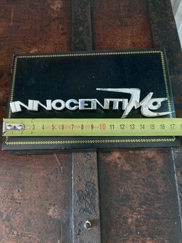 Armes Innocenti Morris Voiture Écrit Emblème Orrnement Logo Vintage G 