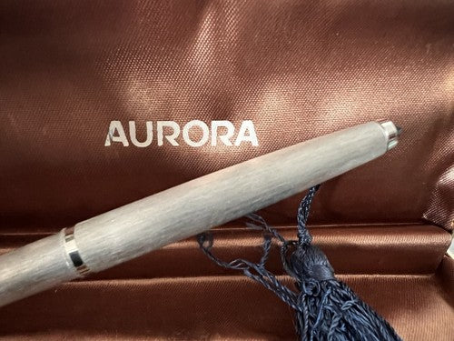 Aurora Stylo-Plume Sphère Chrome Satiné Avec Noeud Et Porte- Cuir Vintage