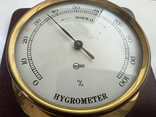 🔴 BARIGO Präzisions-Hygrometer mit Sichtfenster und Holzsockel 