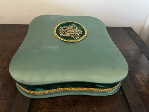 Trinket Multi Use Fabric Coat of Arms Box Treasure Case Vintage 10