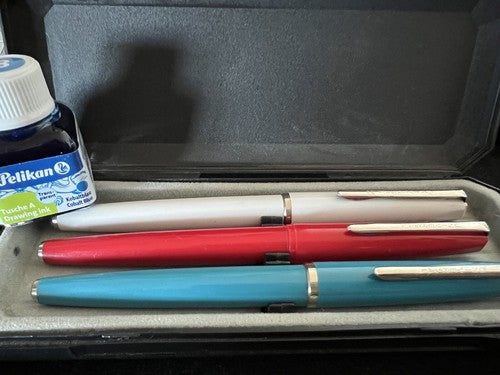 🔴 UNIVERSAL penne stilografiche PISTONE ROSSA AZZURRA BIANCA vintage '70 3PENNE