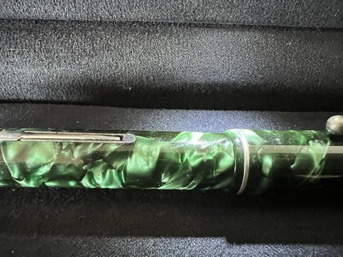 Waterman's Ideal Celluloid Fountain Pen 14 KT Gold Nib Vintage