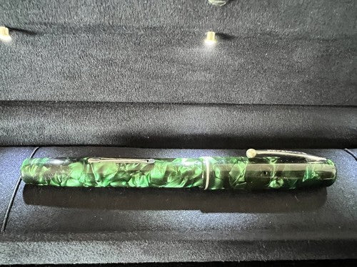 Waterman's Ideal Celluloid Fountain Pen 14 KT Gold Nib Vintage