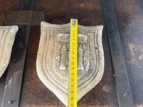 Boucliers A Croix de Craie Relief pour Ville, Casali Mural Qualité Vintage