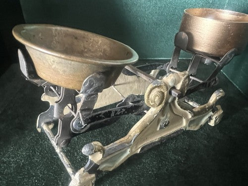 🔴 BILANCIA bilancino espositivo miniatura ghisa e smalti ULTRA RARA antica