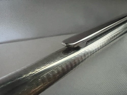 🔴 Penna sfera ARGENTO MASSICCIO 925 onde guillocchè pulsante scrive vintage 18