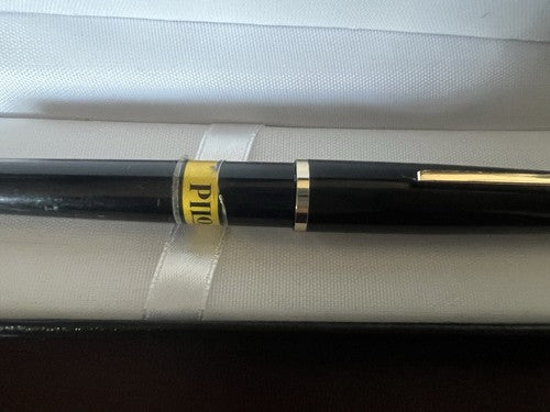 🔴 PILOT penna stilografica nera pennino F profili dorati scrive vintage 1970