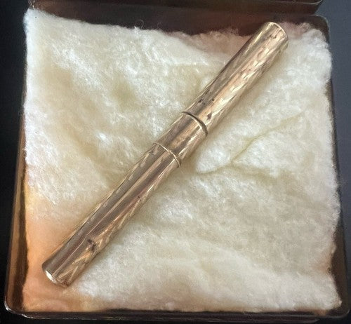 🔴 Vintage SCRIVE Hebel-Füllfederhalter aus ziseliertem Messing aus den 1920er Jahren 