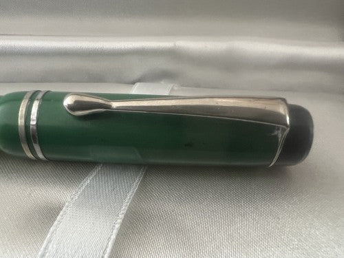 Stylo-Plume Stylo à Plume Vert Profiles Chrome Piston Bouton Écrit Vintage '40 