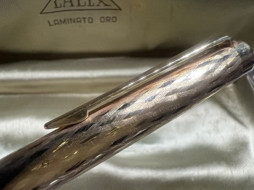 Lalex Stylo-Plume Sphère Plaqué Or Et Ciselé Boîte Écrit Italienne Vintage