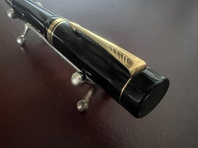 Parker Stift Füllfederhalter Duofold International Schwarz Gold 18K 750 M Etui