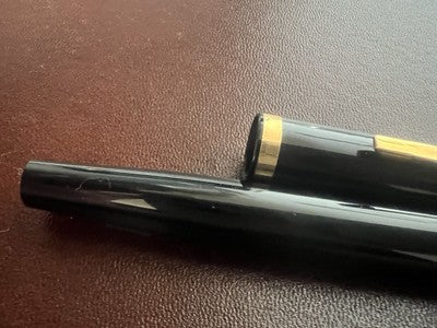 Grand-Mère Stylo-Plume Stylo à Plume Studio C Corps Et Capuche Parties D Pièce