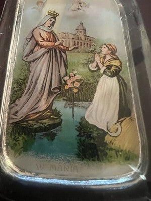 Santino Reliquario De Vidrio Prensado Aparición De La Madonna W. María Vintage