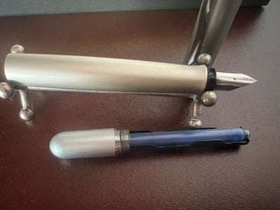PELIKAN Pluma Estilográfica Epoch P360 De Aluminio Titanio A Cartucho M