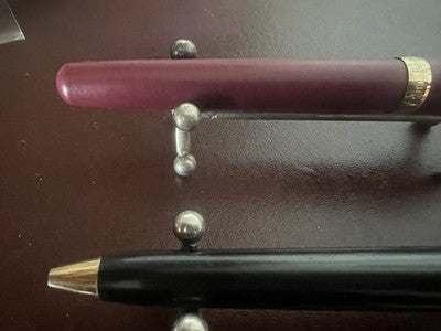 Sheaffer’S Stifte Kugel Roller Bordeaux Und Schwarz Lack Set Vintage Im Feld