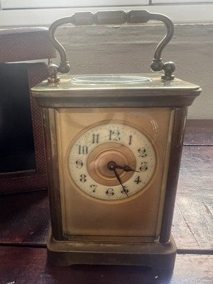 🔴 Antike französische Reiseuhr mit Handaufzug, Capuchin, 19. Jahrhundert