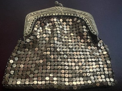 Porte-Monnaie En Maille Métallique Dorée Belle Époque Vintage