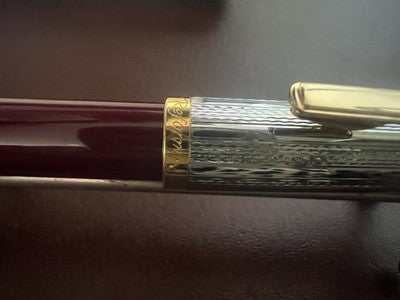 REFORM Pluma Estilográfica Burdeos Con Tapa Guilloché M Alemania Vintage