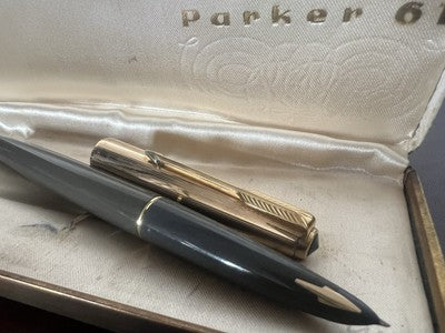 Parker Stylo-Plume Stylo à Plume 61 Gris Or Flèche Doré Gravé Vintage