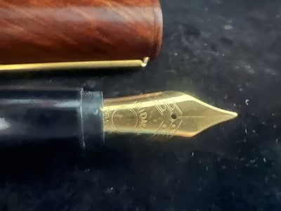 🔴 Penna stilografica LEGNO ornito pennino M placcato oro cappuccio a scatto