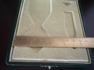 Red Medal Box Honorary Decorations Vintage Green Leather Shaped Interior