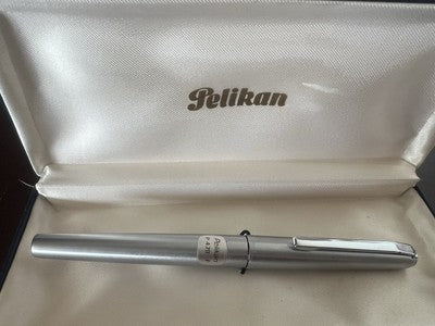🔴 PELIKAN penna stilografica P479 pennino cromato F a cartuccia scrive vintage
