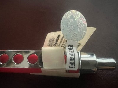 🔴 FERRARI penna sfera rossa sezione gomma cappuccio a scatto NOS