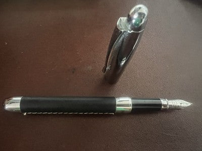 🔴 NIJI Füllfederhalter aus Chrom mit Lederapplikationen, Iridium-H-Feder und Etui