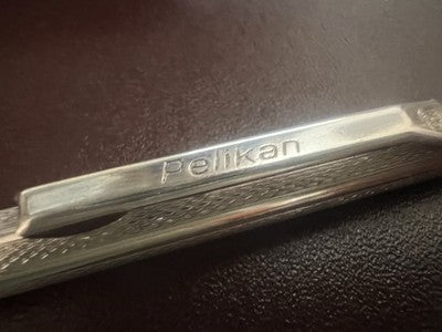 Pelikan Penne Sphère Plaqué Argent Guilloché Automatique Écrit Vintage