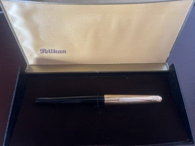 🔴 PELIKAN 30 penna stilografica nera cappuccio laminato oro pennino oro 14k F