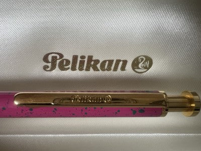 🔴 PELIKAN penna sfera lacca rosa verde e dorata a scatto scrive vintage