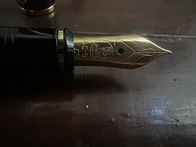 🔴 PELIKAN fountain pen P381 BLACK 14 KT GOLD nib F vintage NOS 