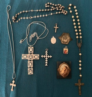 Colliers Vintage Bijoux de Fantaisie Croix Et Chapelet Ans ’70 /’ 90 N.4